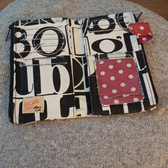 BillaBong Wallet - Picture 4 of 4